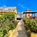 By Calamari Homes - El Porvenir 401 Walled City