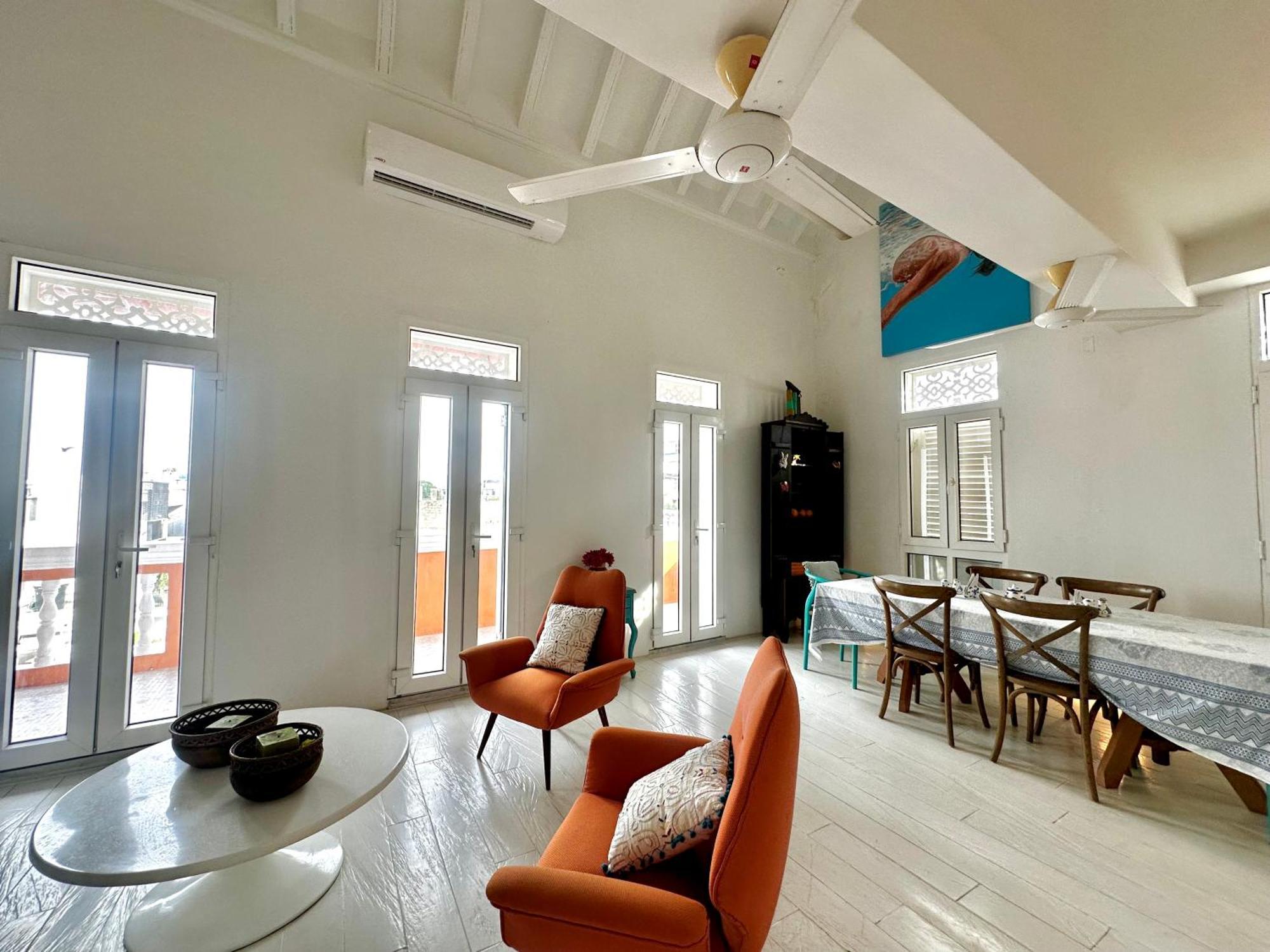 By Calamari Homes - El Porvenir 401 Walled Apartment