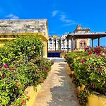 By Calamari Homes - El Porvenir 401 Walled City