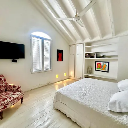 By Calamari Homes - El Porvenir 401 Walled Apartamento